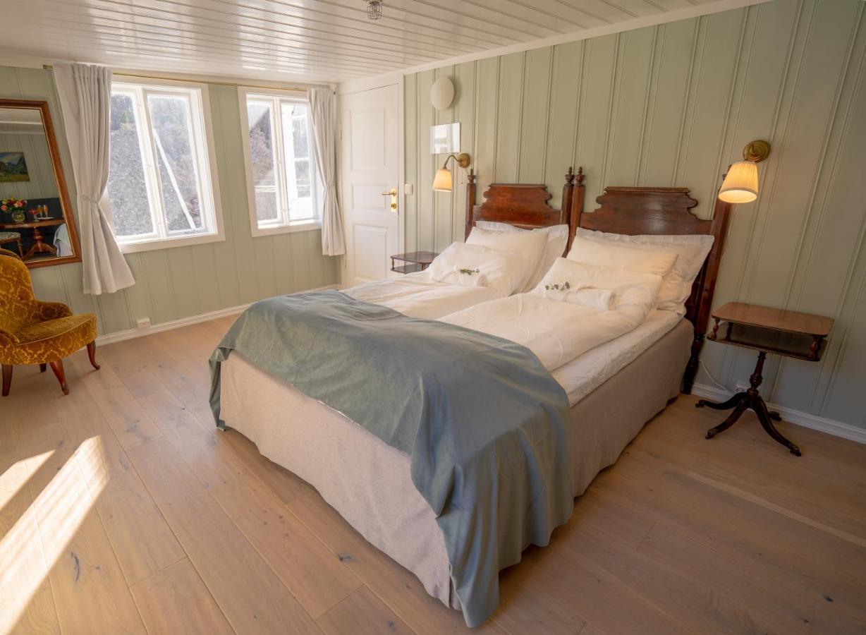 Husum Hotel Borgund Экстерьер фото