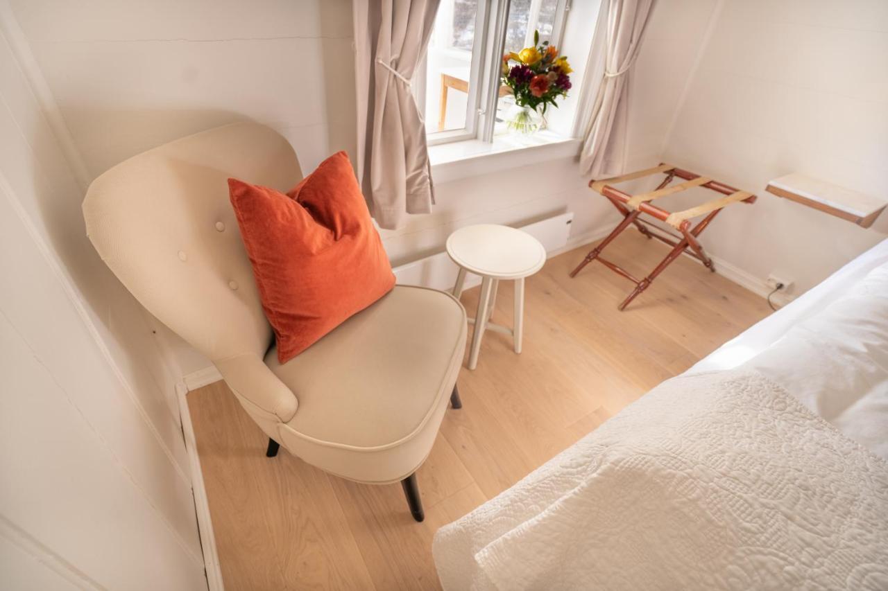 Husum Hotel Borgund Экстерьер фото