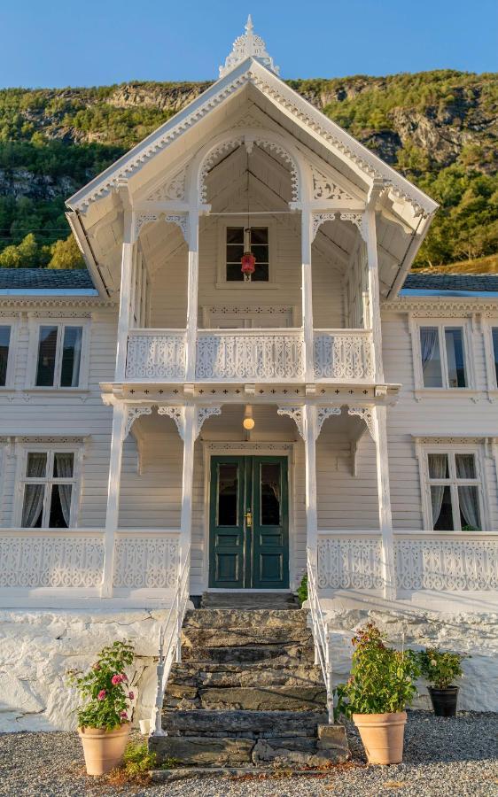 Husum Hotel Borgund Экстерьер фото