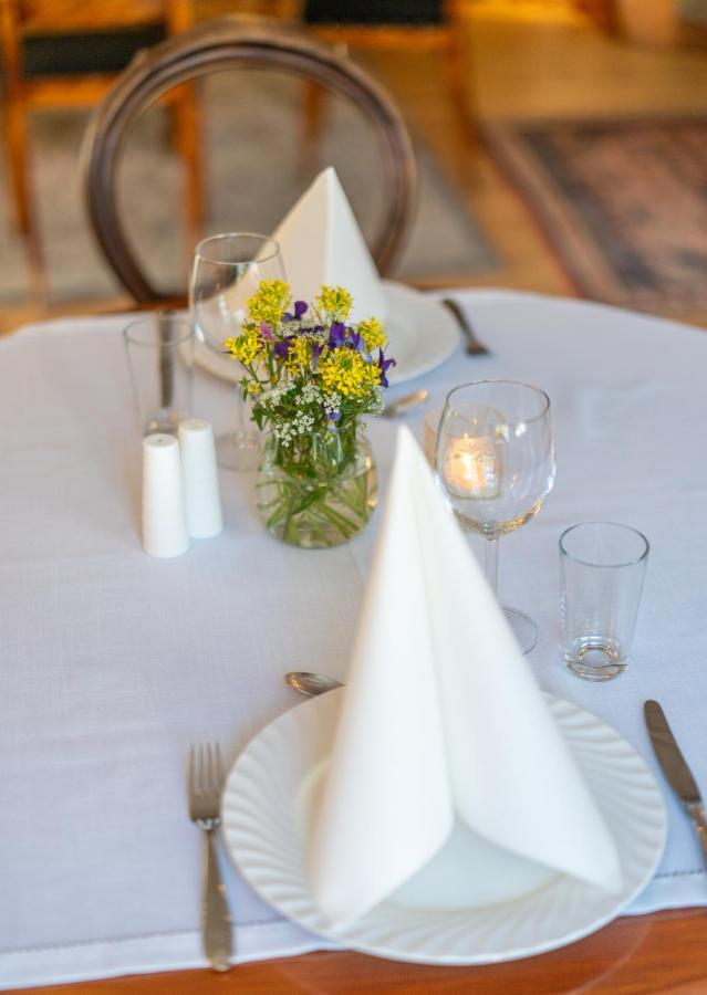 Husum Hotel Borgund Экстерьер фото